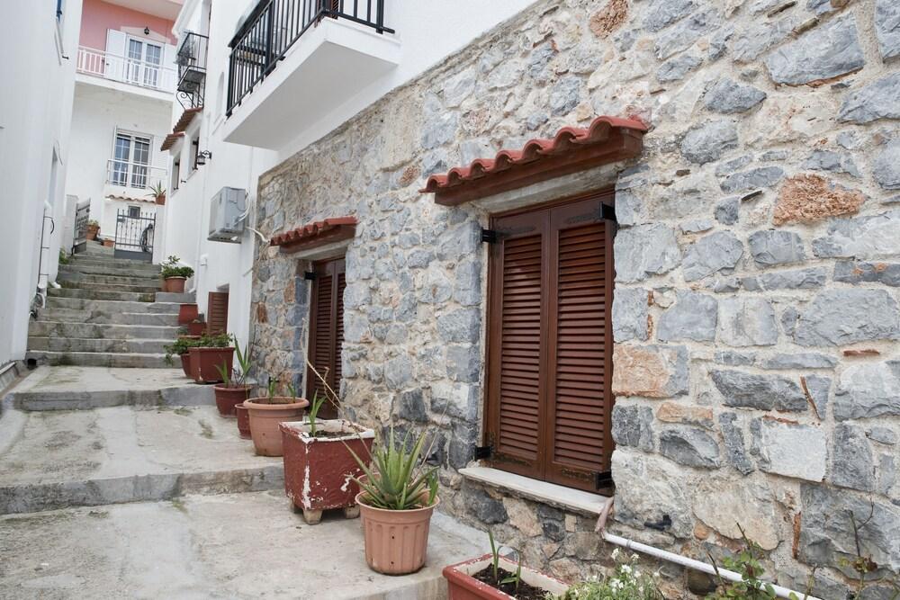 Hotel Agnantio à Monemvasia Extérieur photo